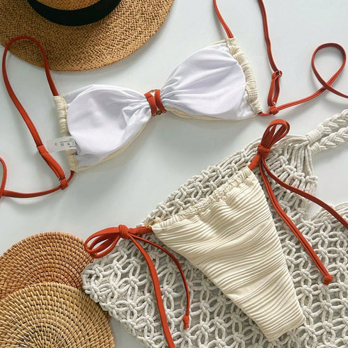 Adjustable shoulder strap swimsuit for women