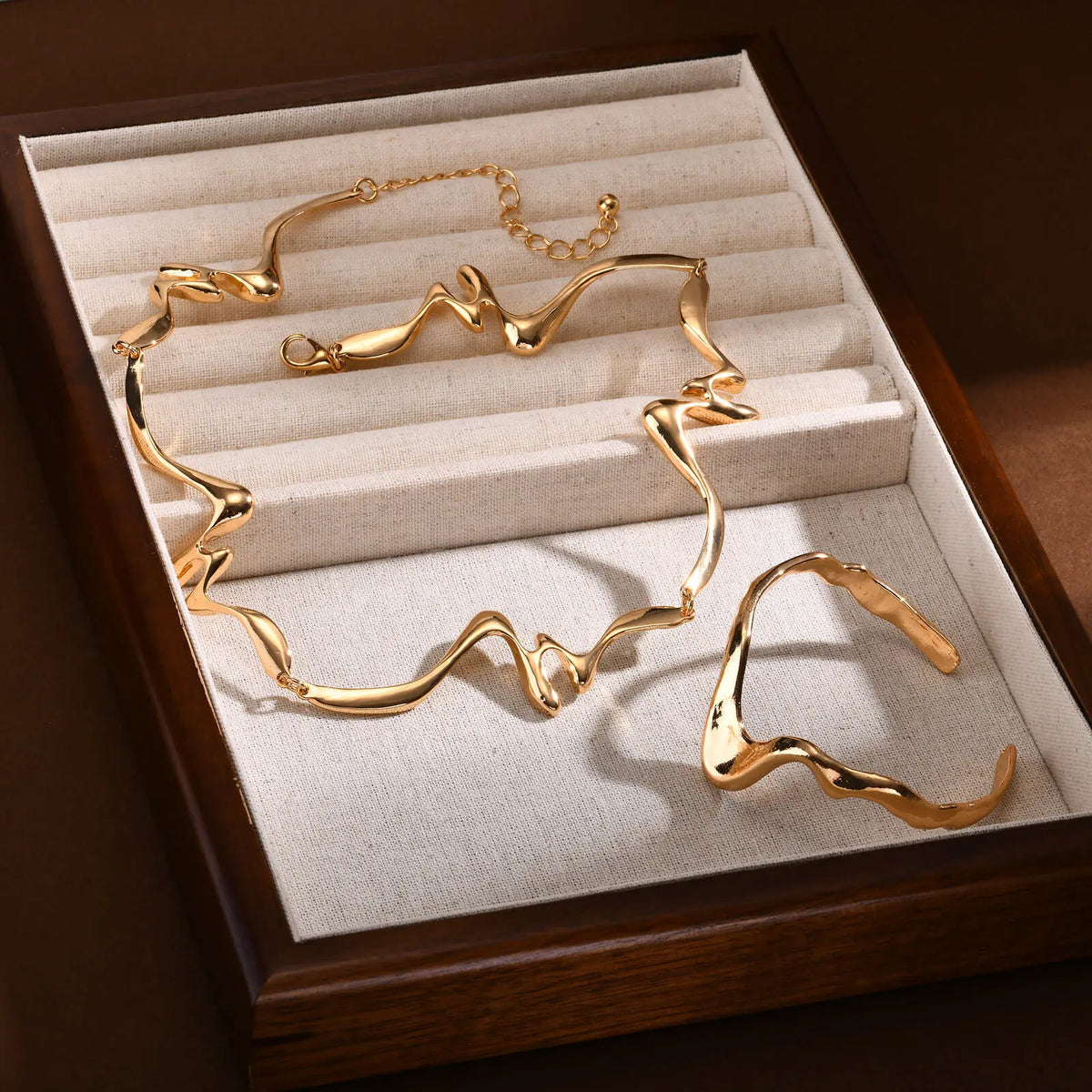 The Atelier Organic Wave Neckband & Bangle Jewellery Set